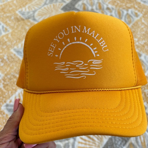 Trucker hat - Picture 1 of 4